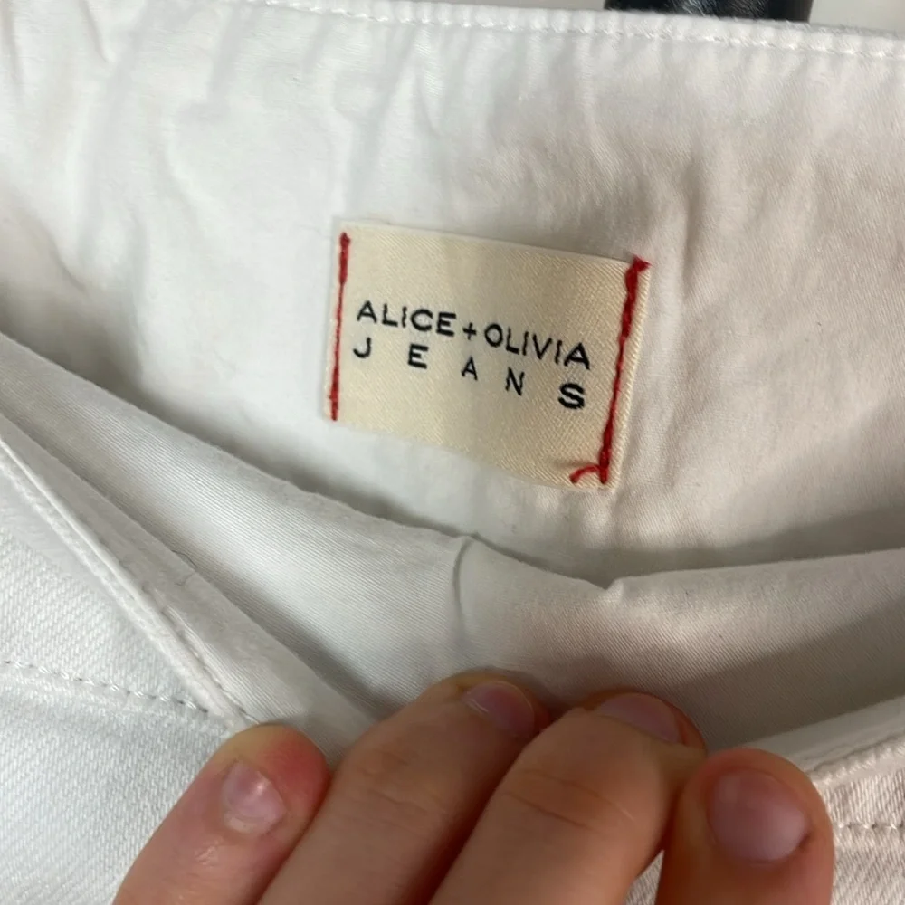 Alice + Olivia White Button-Detail Mini Skirt - Picture 4 of 8